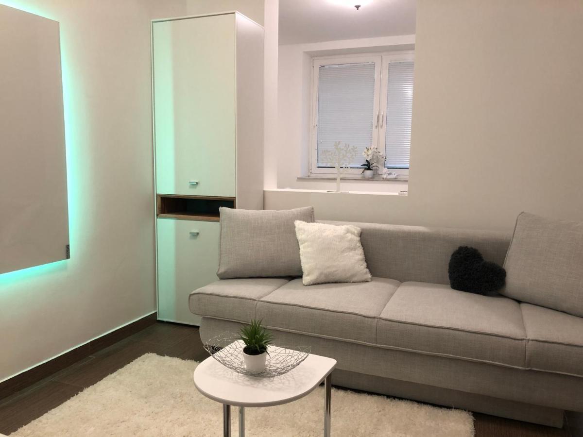 Modern Center Studio Under The Castle II Free Parking Apartman Ljubljana Kültér fotó